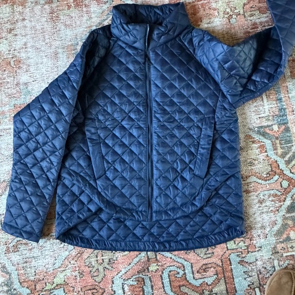 Quince Featherless Puffer Jacket. NWT - Picture 3 of 9